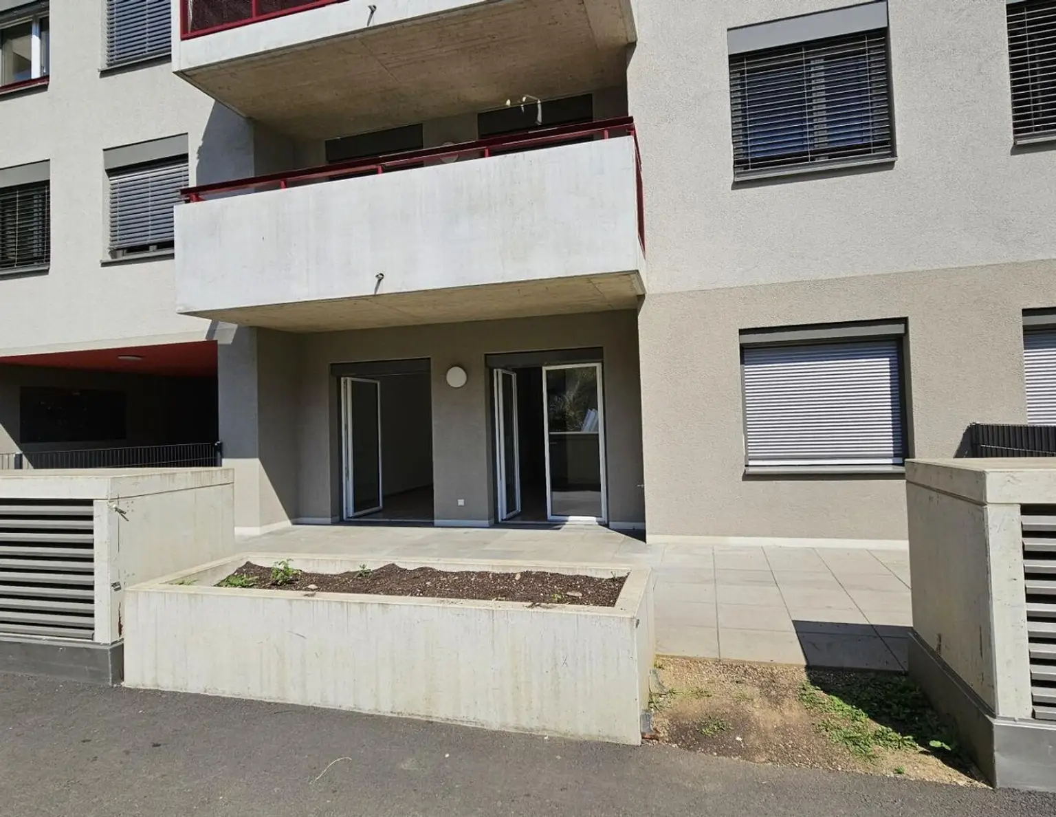 2 Zimmerwohnung mit Terrasse! Unbefristeter Mietvertrag!