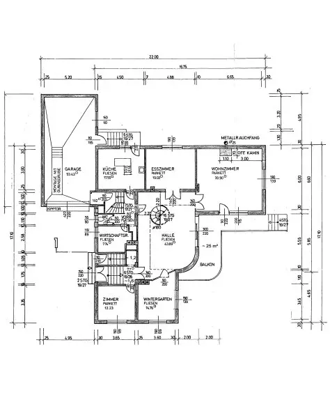 Repräsentative Villa mit Pool und Wellnessbereich in sonniger Waldrandruhelage
