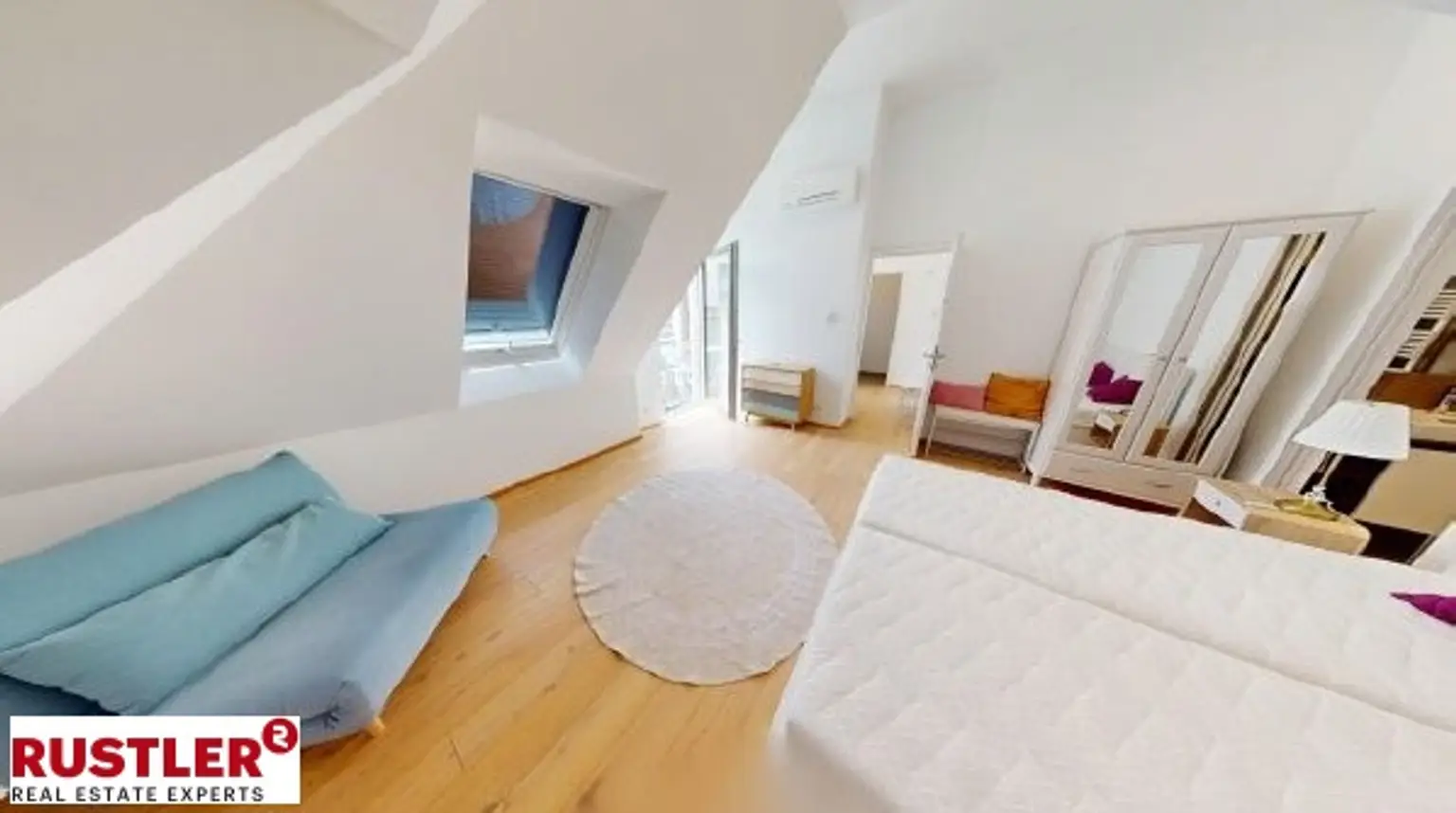 Schlafzimmer 4