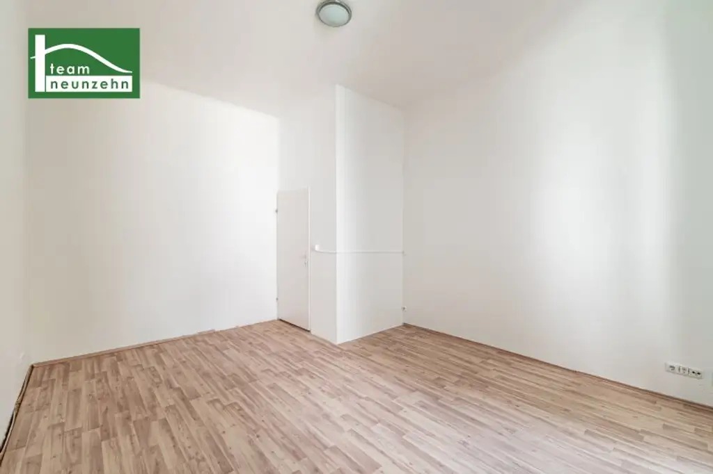 Ideal WG geeignet! Innenhof gerichtete Altbau-Wohnung nahe U4 und U6 in Sechshaus!