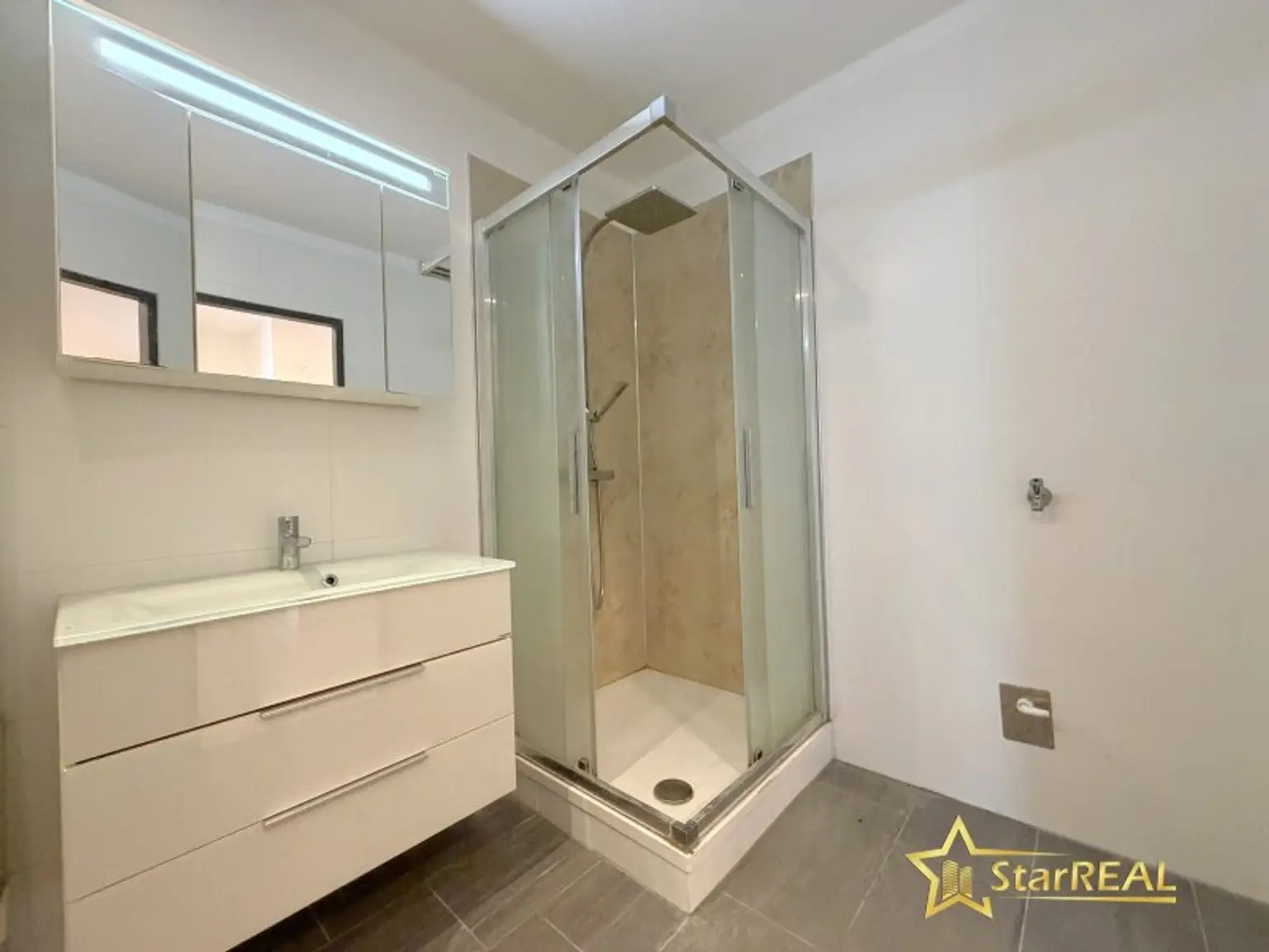 Badezimmer 1