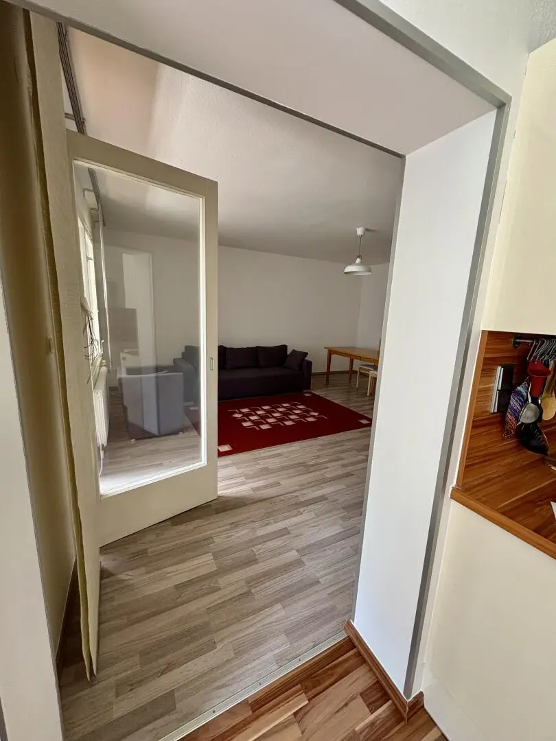 WG geeignet- großzügige 4 Zimmer-Mietwohnung mit verglaste Loggia in Geidorf.