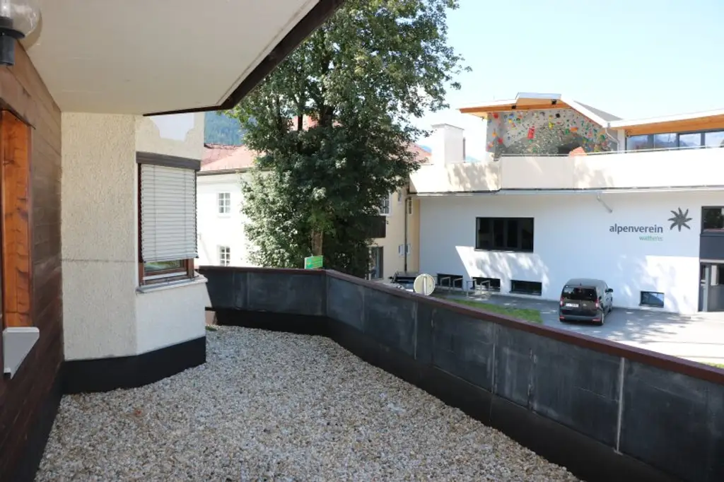 Immobilienpaket: Ausbaubare Erdgeschossfläche (6 WH) und weitere 3 WH in Wohnanlage in Wattens