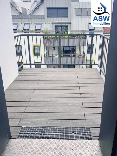 Hochwertig ausgestattete 1- Zimmer Wohnung mit 2 Balkonen