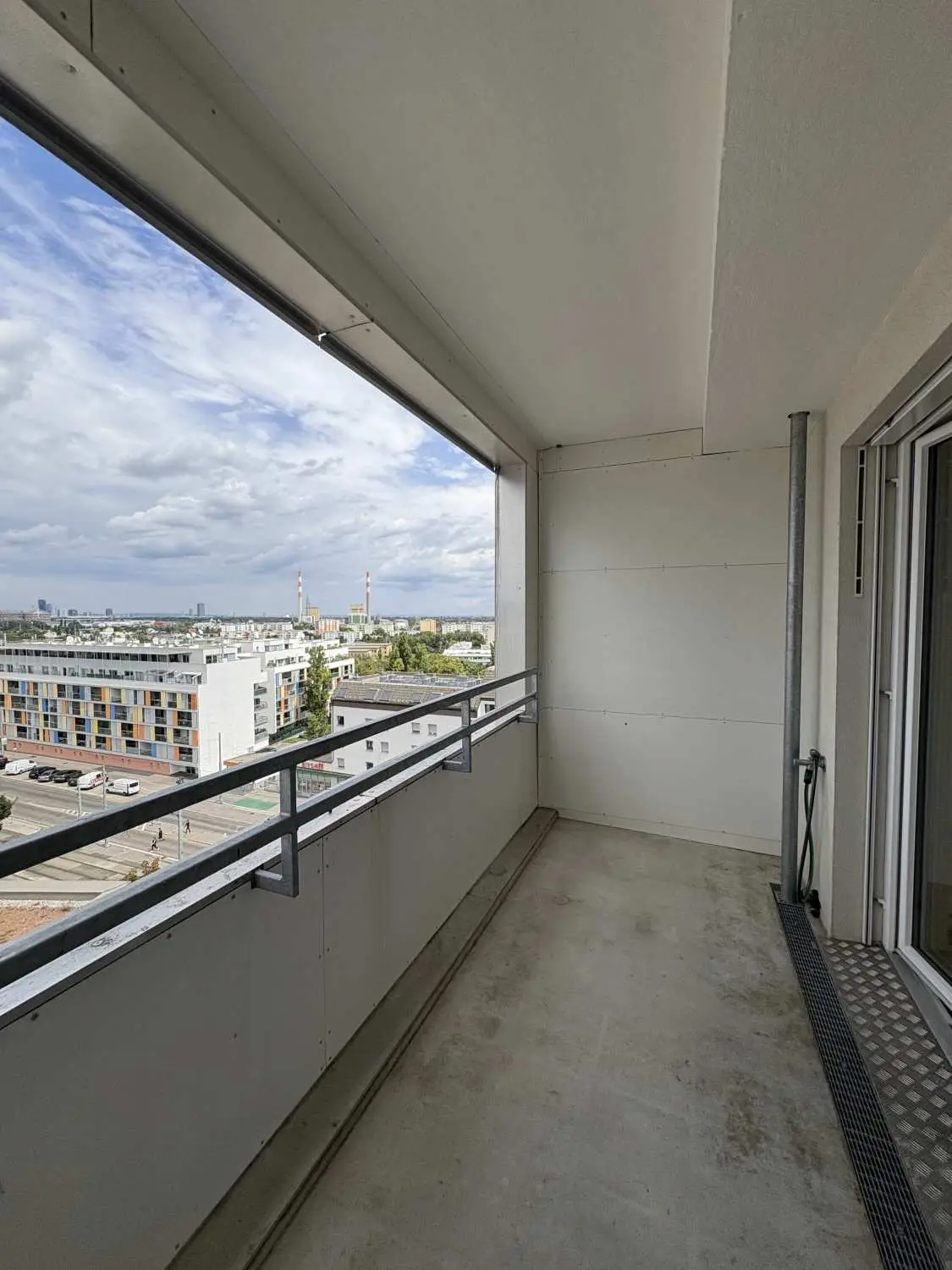 Q11 Leben in Simmering - 
3-Zimmer-Loggiawohnung mit Deckenkühlung - genießen Sie DIESEN Ausblick!