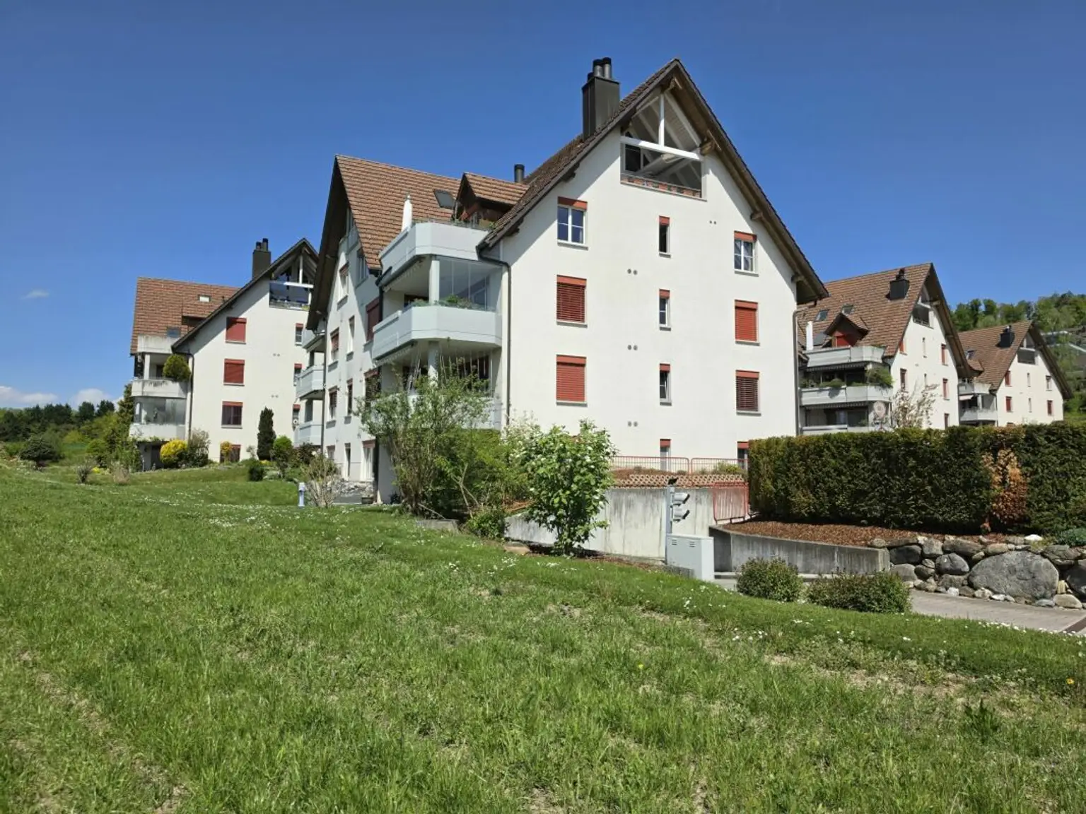 Dachgeschoss Wohnung mit wunderbarer Aussicht, an ruhiger, kinderfreundlicher Lage!