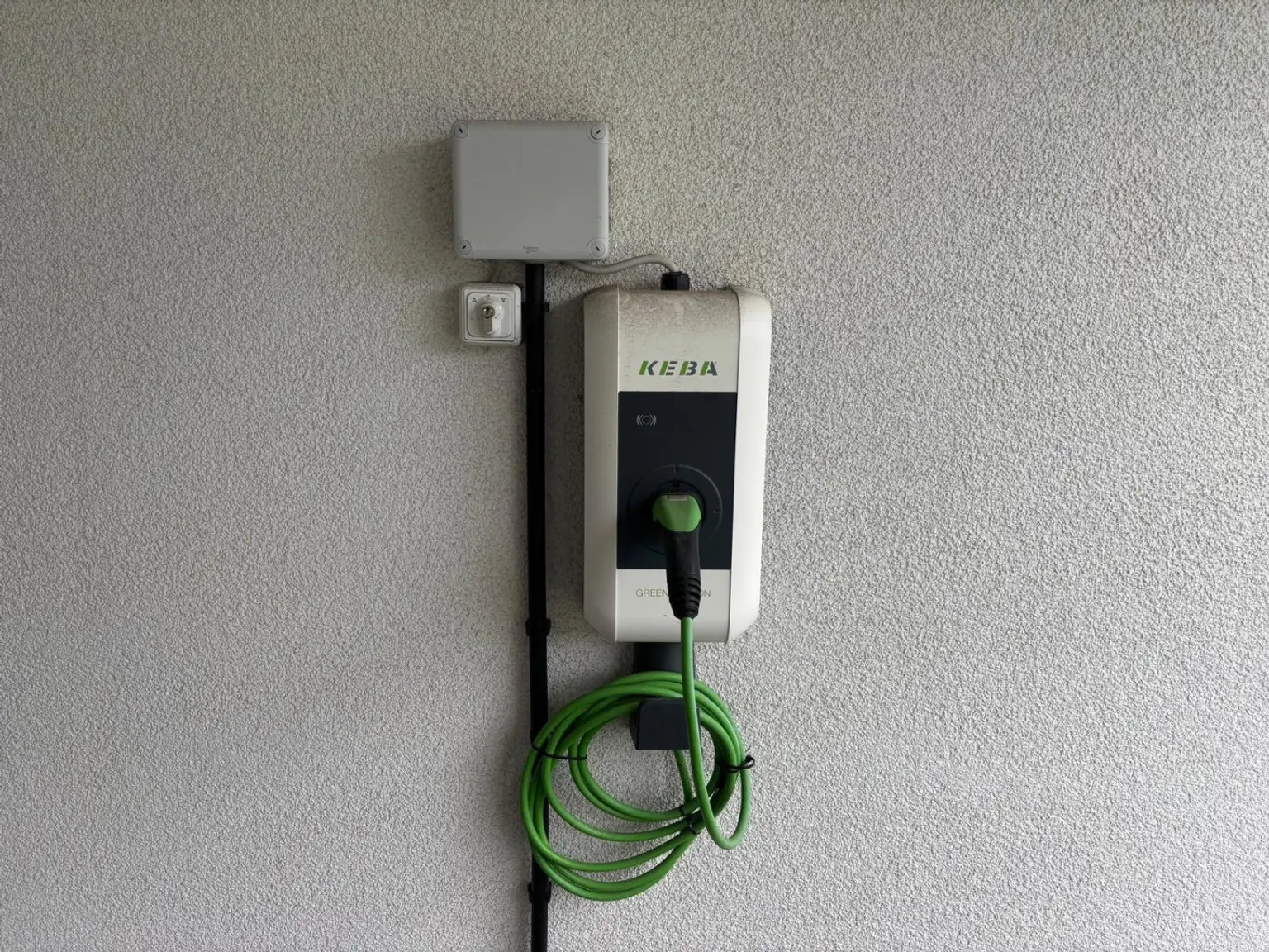 Hochwertige Designer-Wohnung mit großer Terrasse