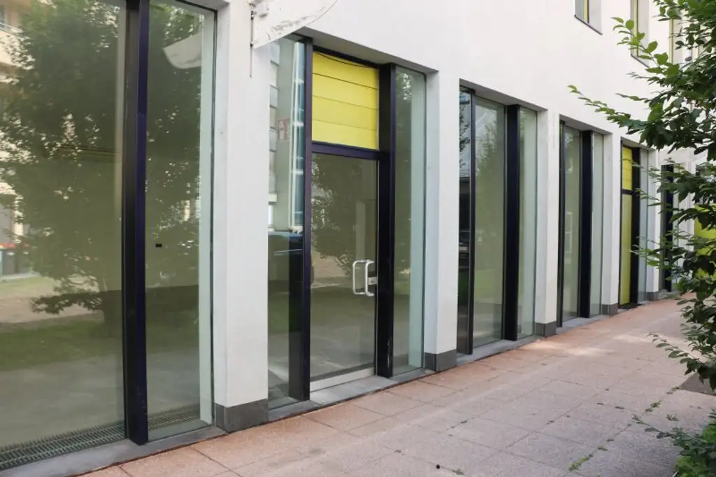 Geräumige Büroflächen 171qm im EG - beim Landhausplatz