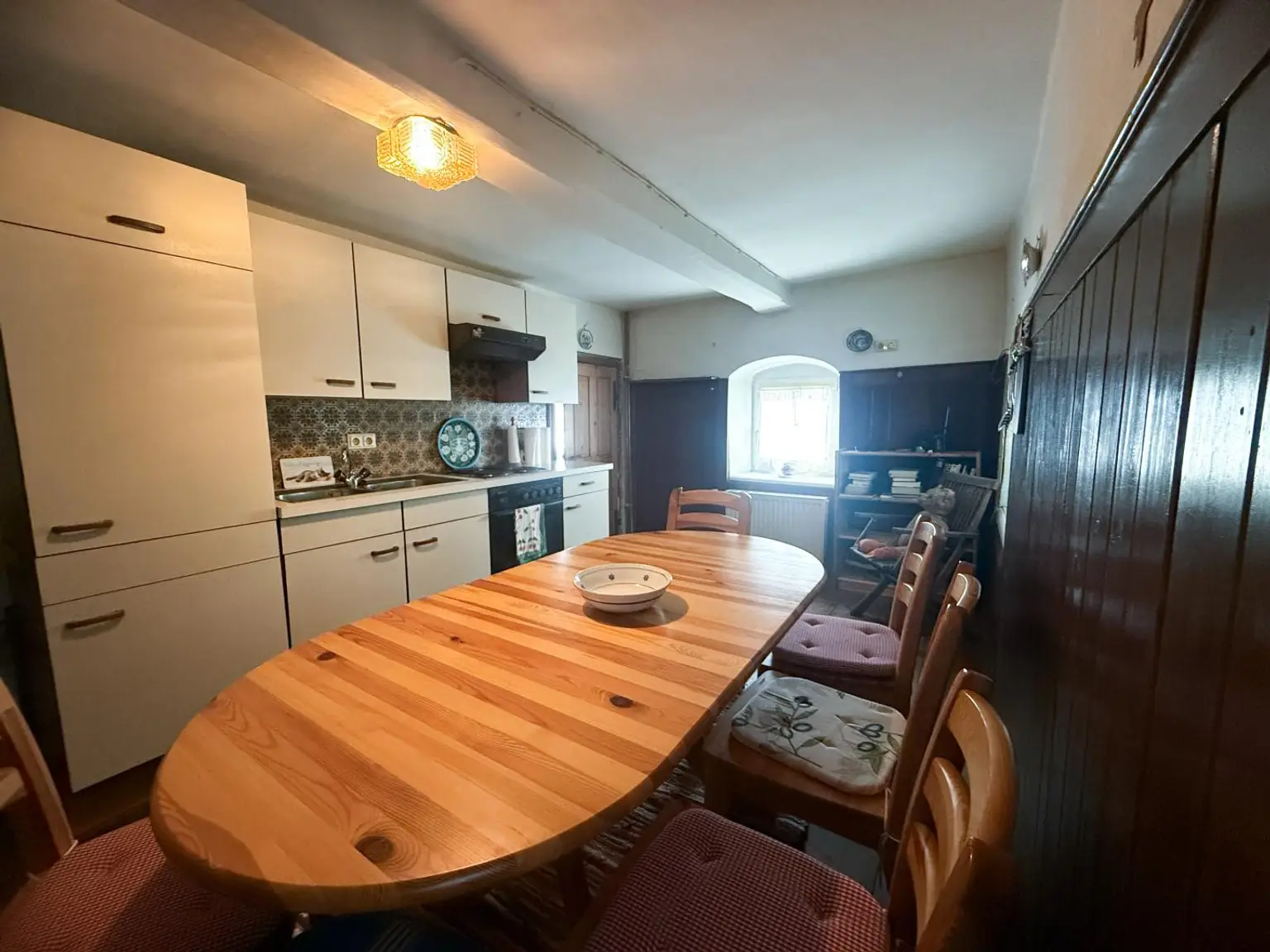 *** Charmantes Landhaus, 154m², Teilsaniert mit großem Gartenanteil und viel Potenzial ***