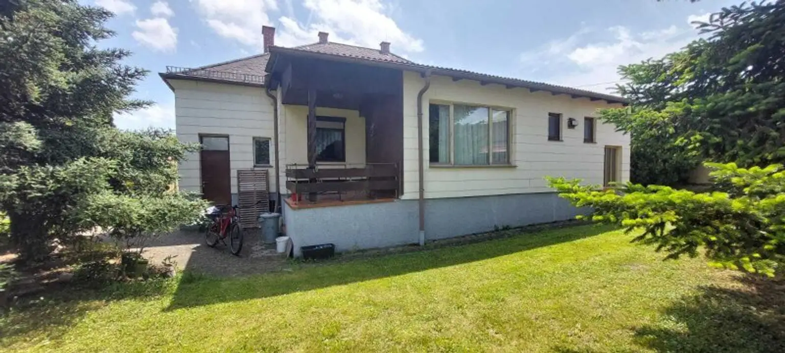Einfamilienhaus auf großem Grundstück in Siegendorf! Sanierungsbedarf!
