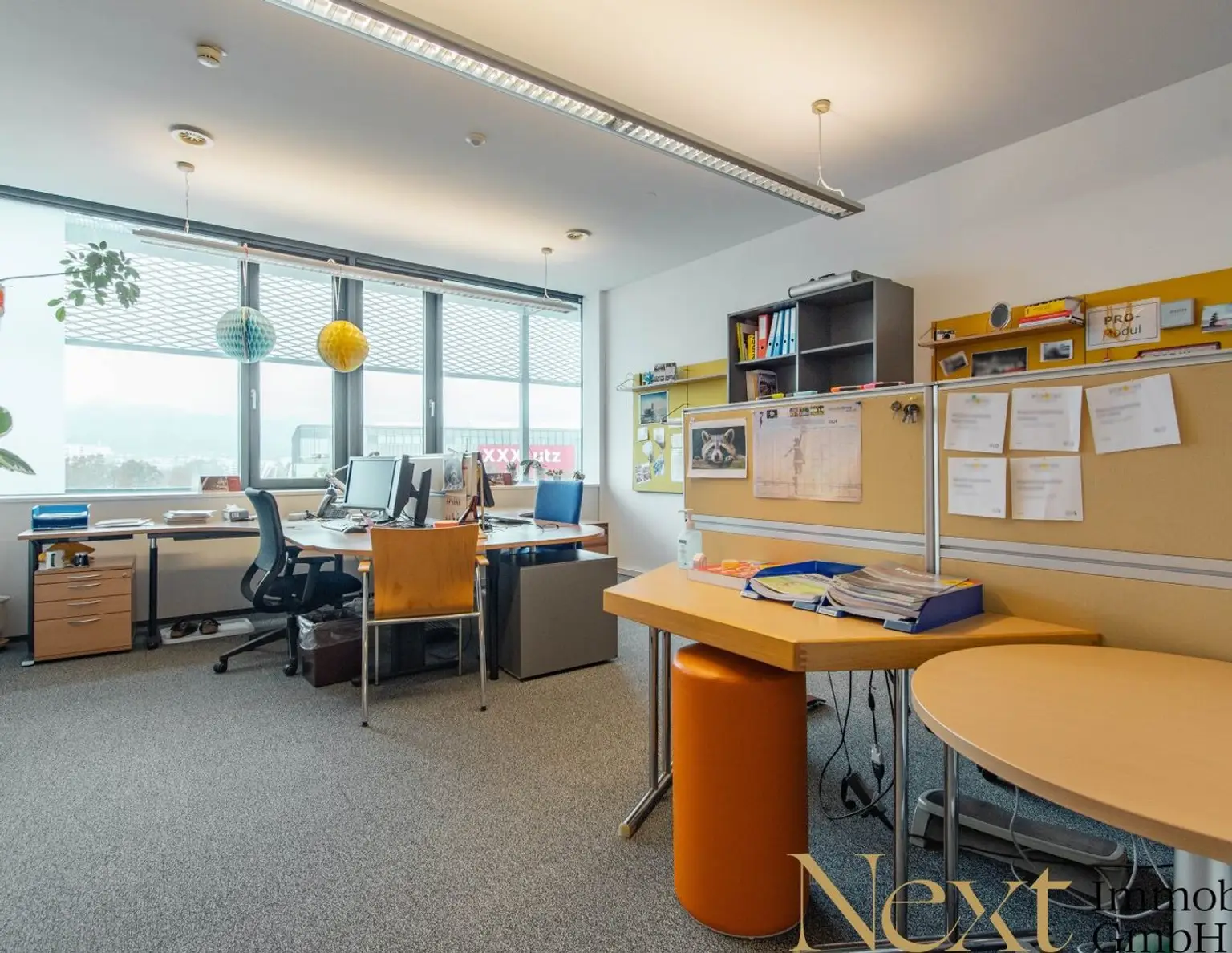 Großzügige Bürofläche mit Blick auf den Pöstlingberg im ETECH-Center Linz zu vermieten!
