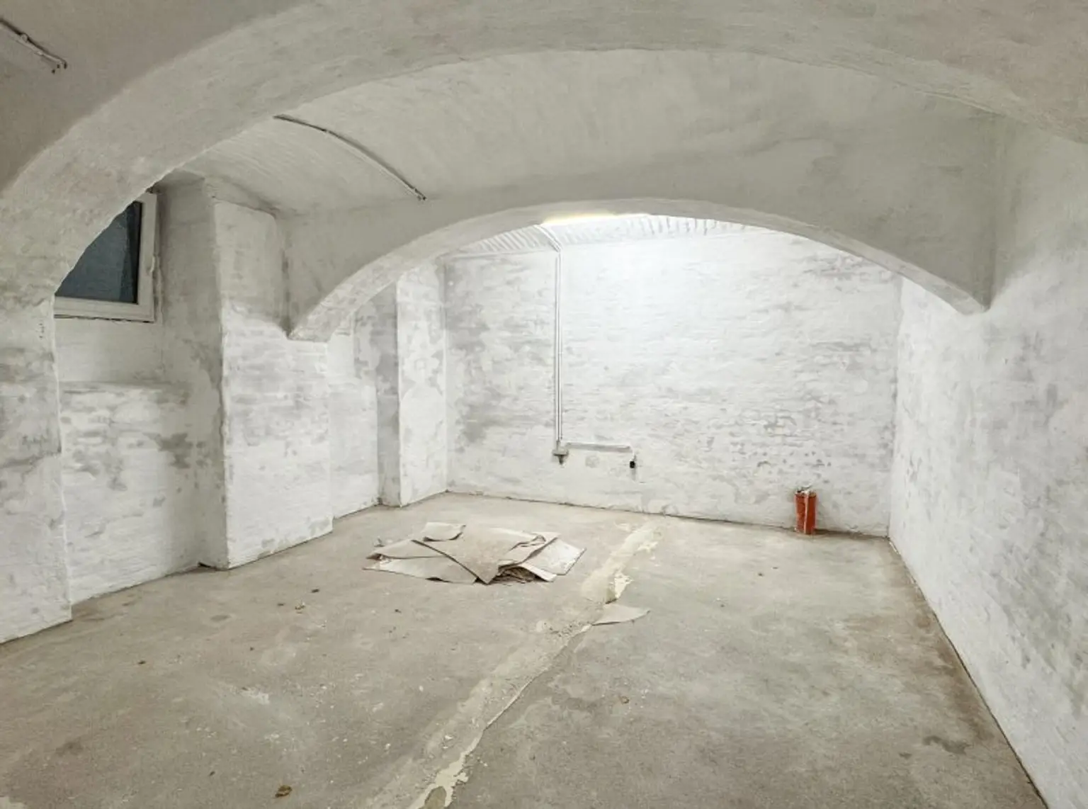 PROVISIONSFREI! Hannovermarkt, Wallensteinstraße Lager / Magazin mit 46,51 m2 Nutzfläche und Strassenzugang zu vermieten!