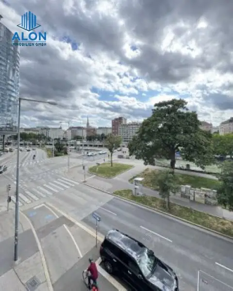 Klimatisierte 2-Zimmer-Neubauwohnung mit Loggia, gegenüber vom Schwedenplatz und Donaukanal!