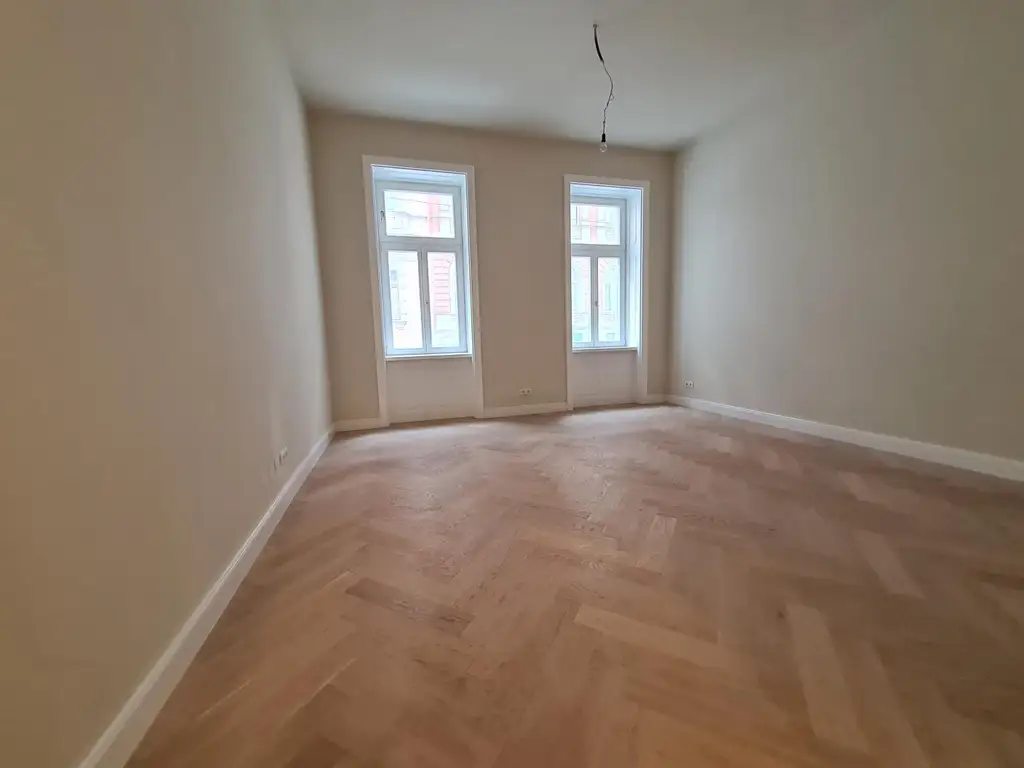"Neu renoviert, 3 Zimmer"