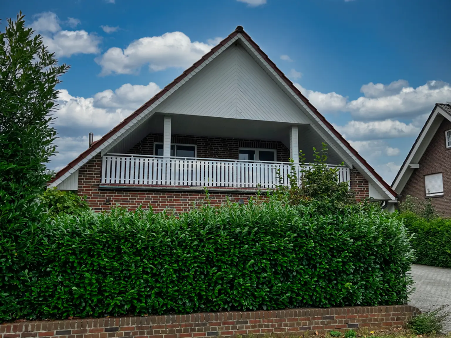 Viel Platz für Ihre Zukunft! Einfamilienhaus mit Einliegerwohnung!
