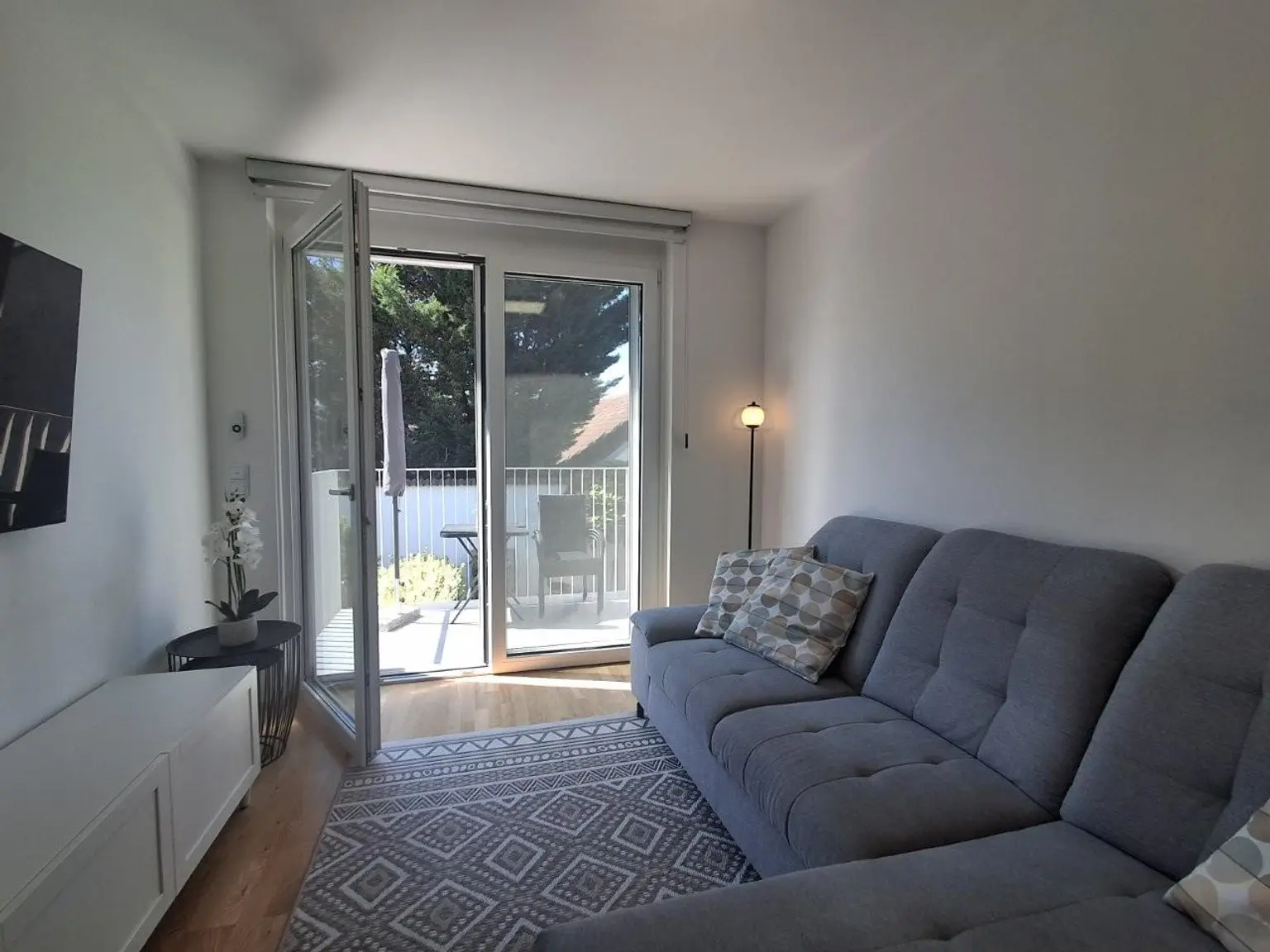 2 Wohnzimmer ETW 1220