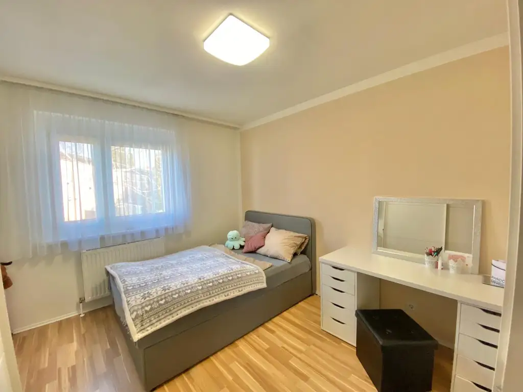 Mietwohnung mit Loggia in ruhiger Lage!