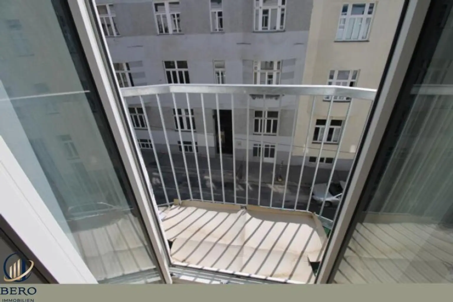Provisionsfrei! Moderne 3-Zimmer-Wohnung mit Loggia!