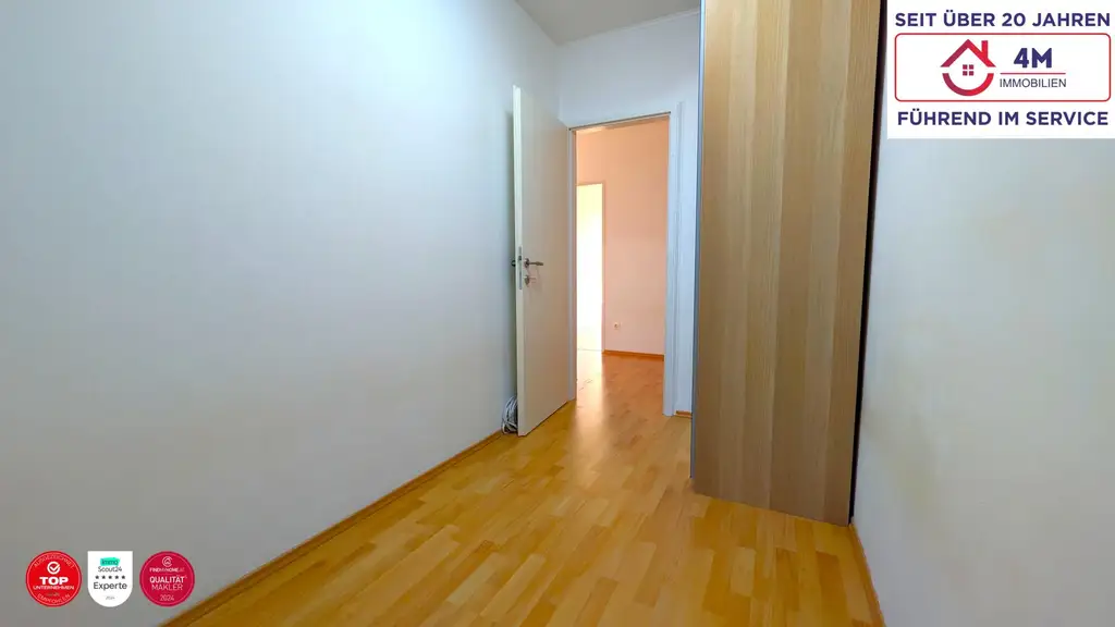 🌳Wohnen im Grünen, leben in Stadtnähe: Stilvolle 3 Zimmer Maisonette mit Terrasse, Balkon privatem Seezugang und Garage🌅