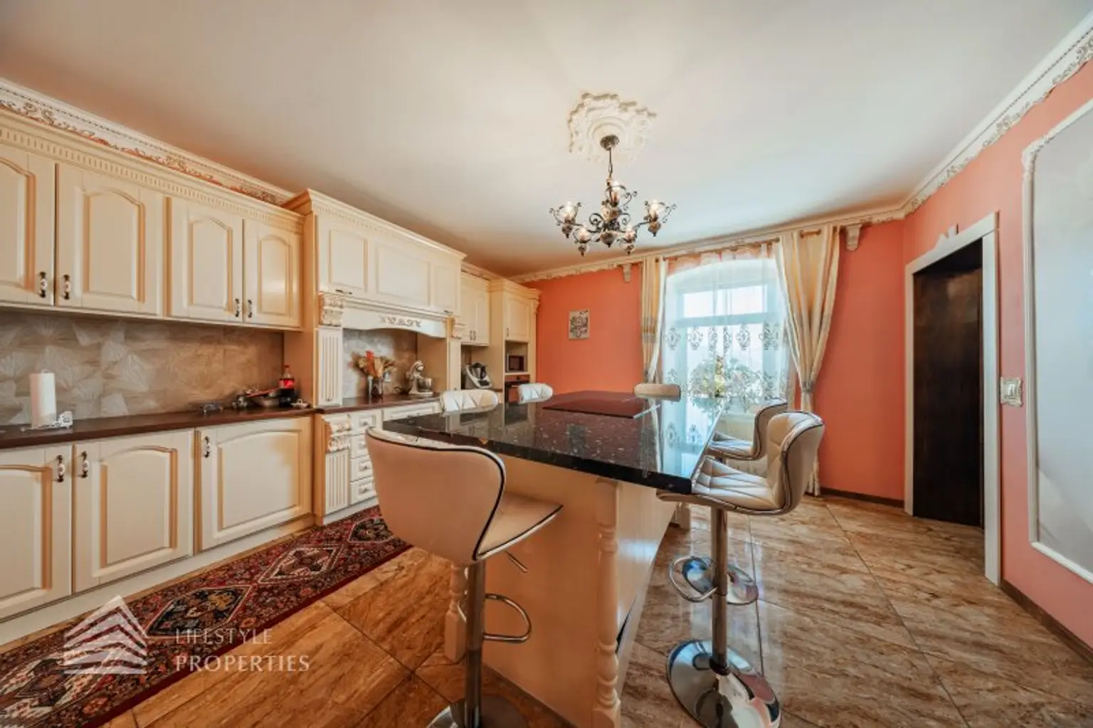 Historisches Hotel mit Restaurant & großzügigem Privatbereich – im Erholungsgebiet Semmering