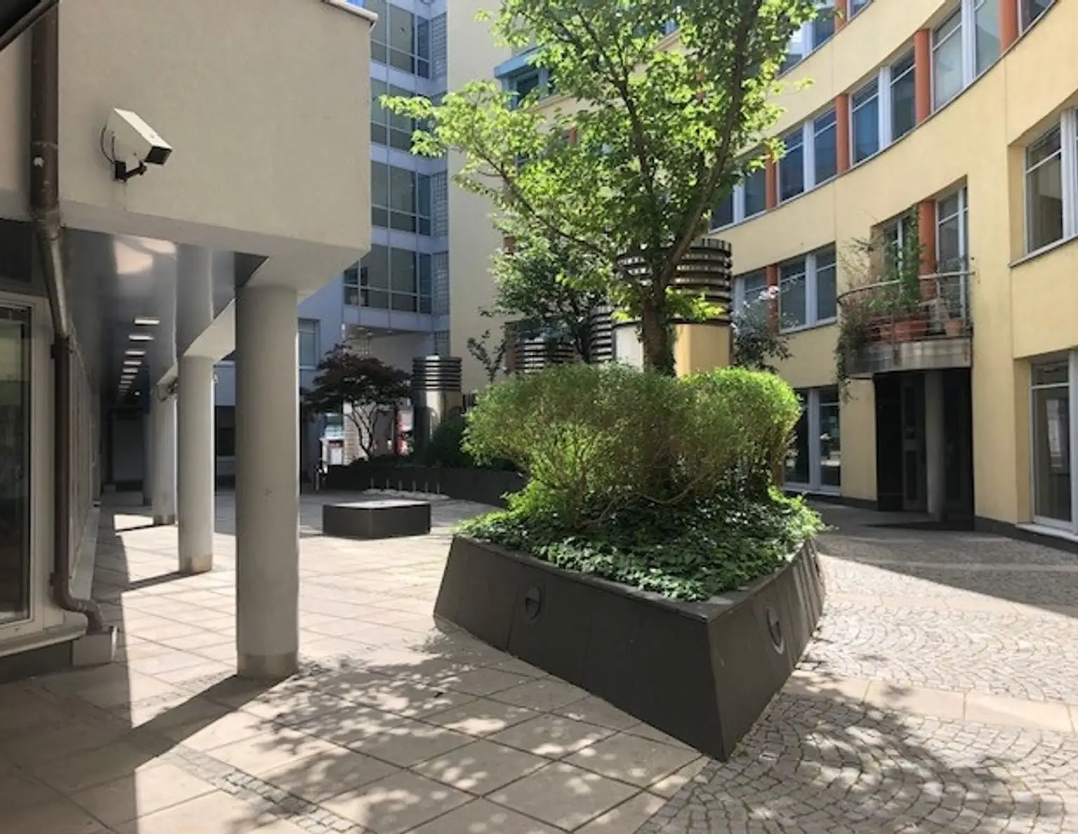 Büro im Pharos Haus mit Terrasse zu mieten