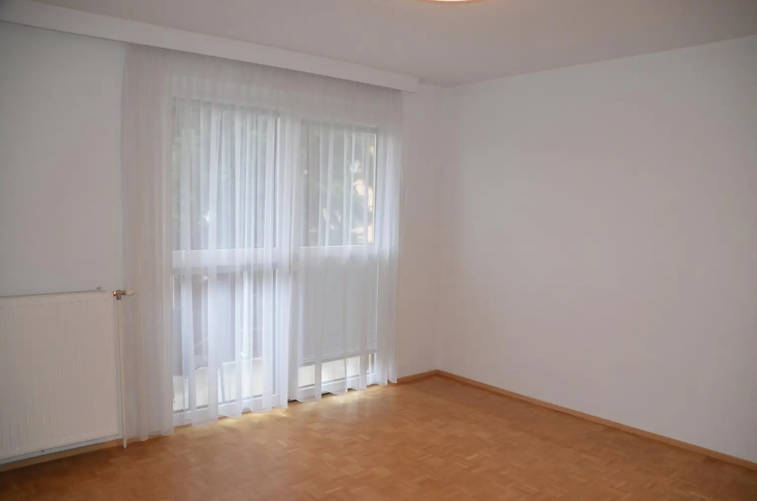 Helle 5-Zimmer-Wohnung mit großem Balkon - WG tauglich!