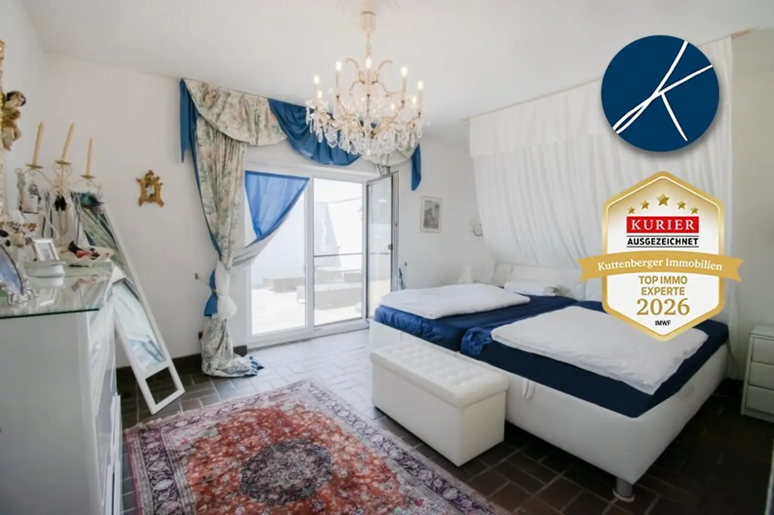 Schlafzimmer mit Poolblick