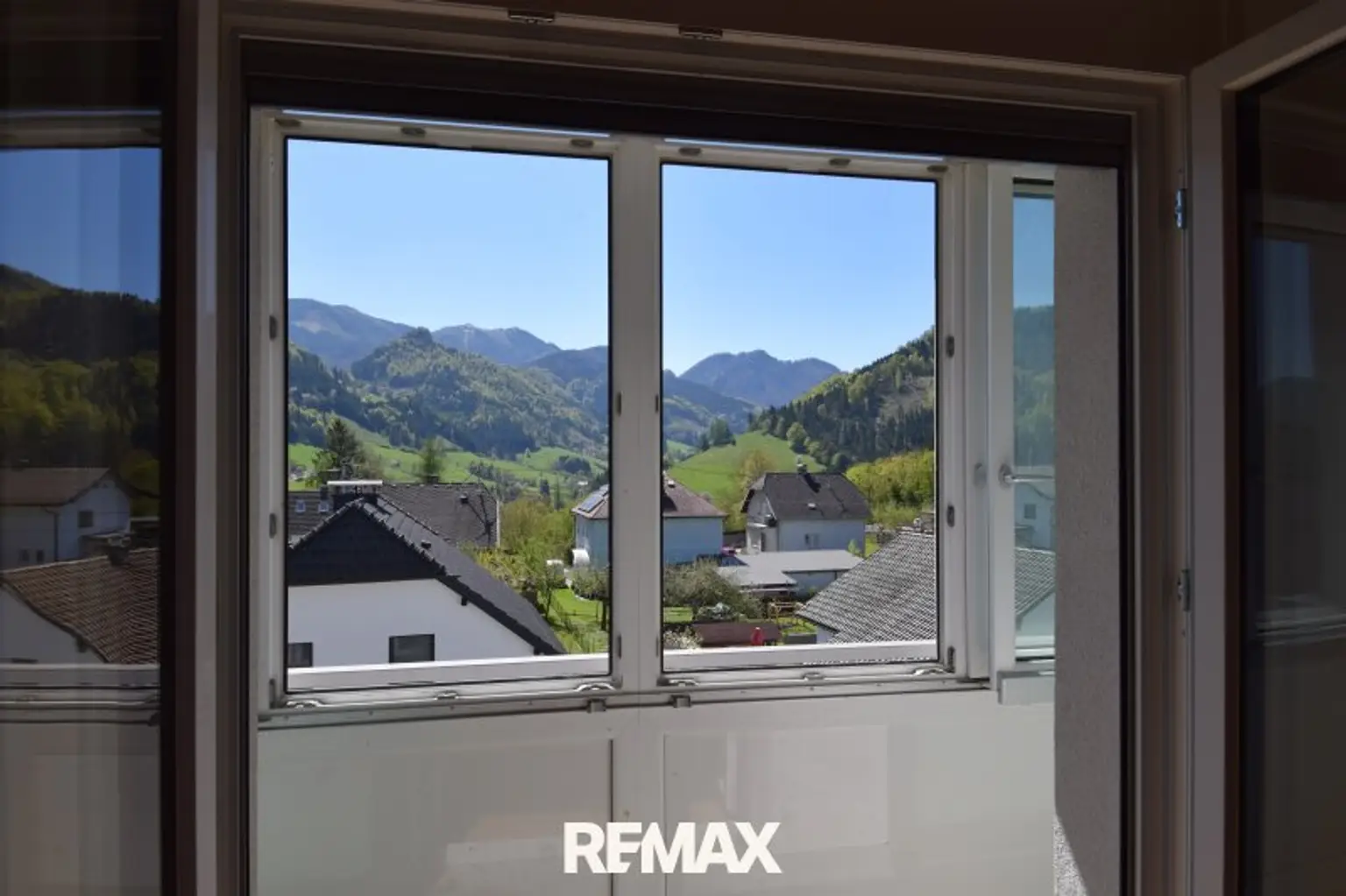 Verglaster Balkon