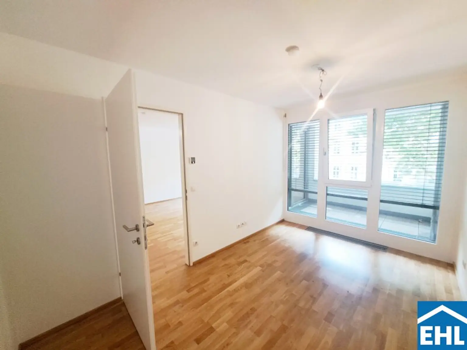 Moderne 2-Zimmer-Wohnung mit Loggia in bester Lage