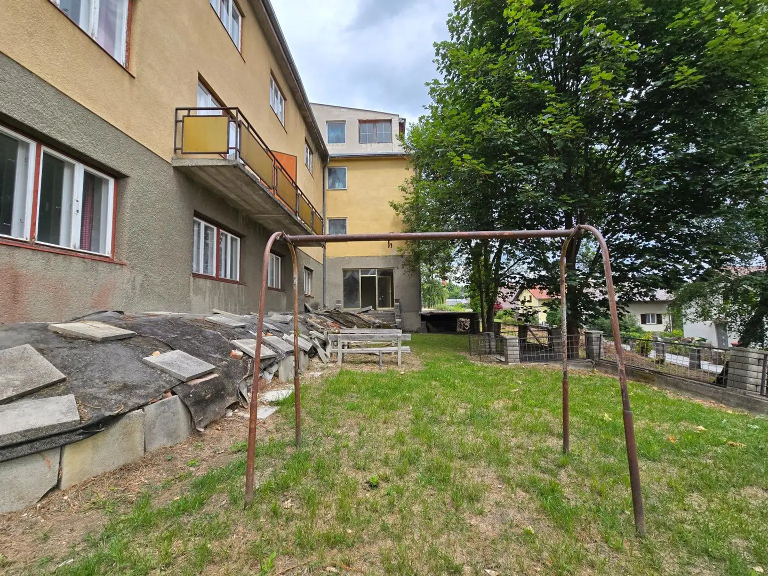 Großes Haus mit Entwicklungspotenzial in Mönichkirchen / ehemaliges Hotel