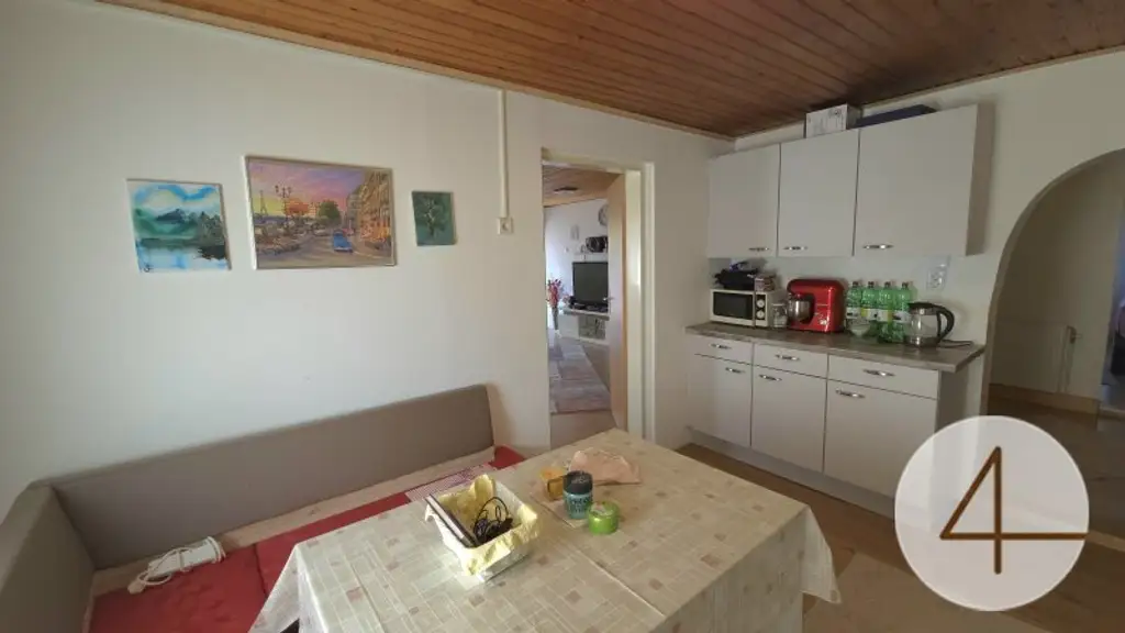 Zwei Wohneinheiten unter einem Dach – Wohnhaus mit Garten in Hainfeld