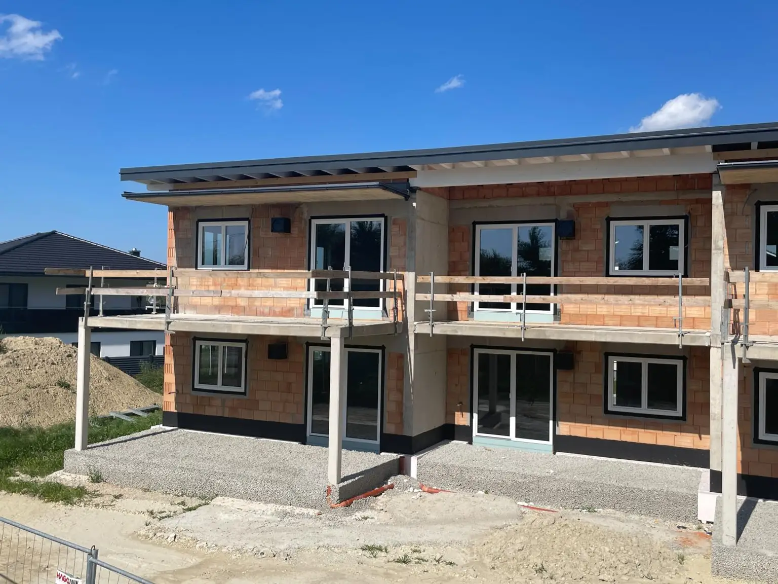 Traumhafte Gartenwohnung, Neubau, 2-Zimmer mit großzügiger Terrasse und XXL-Gartenanteil zum leistbaren Preis in Ried im Innkreis (Top 04)