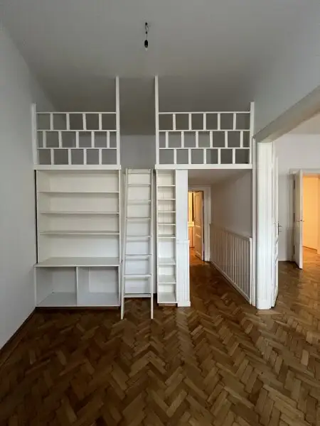 Großzügige 3-Zimmer Altbaumiete Nähe Naschmarkt!