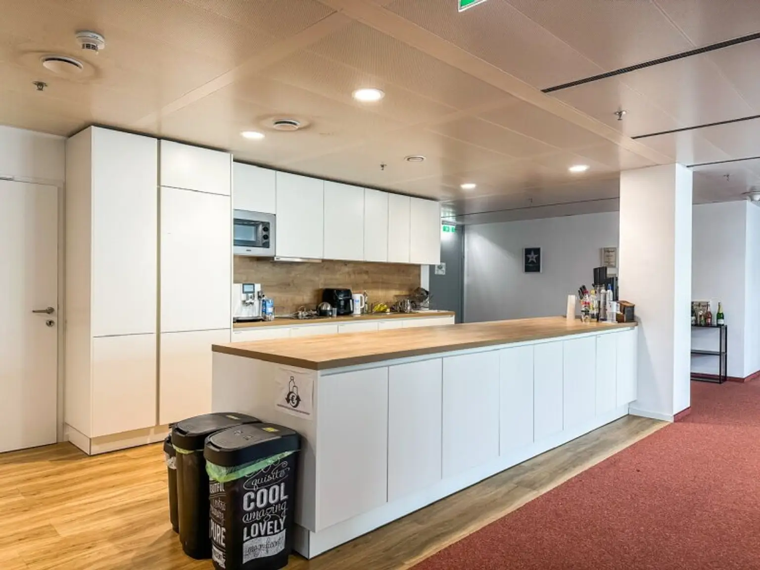Modernes und schönes Büro im Ares Tower - 12. Stock - 1220 Wien