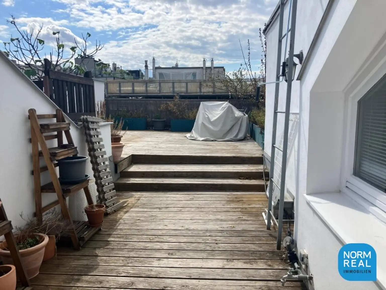 Dachgeschoß mit großer Terrasse