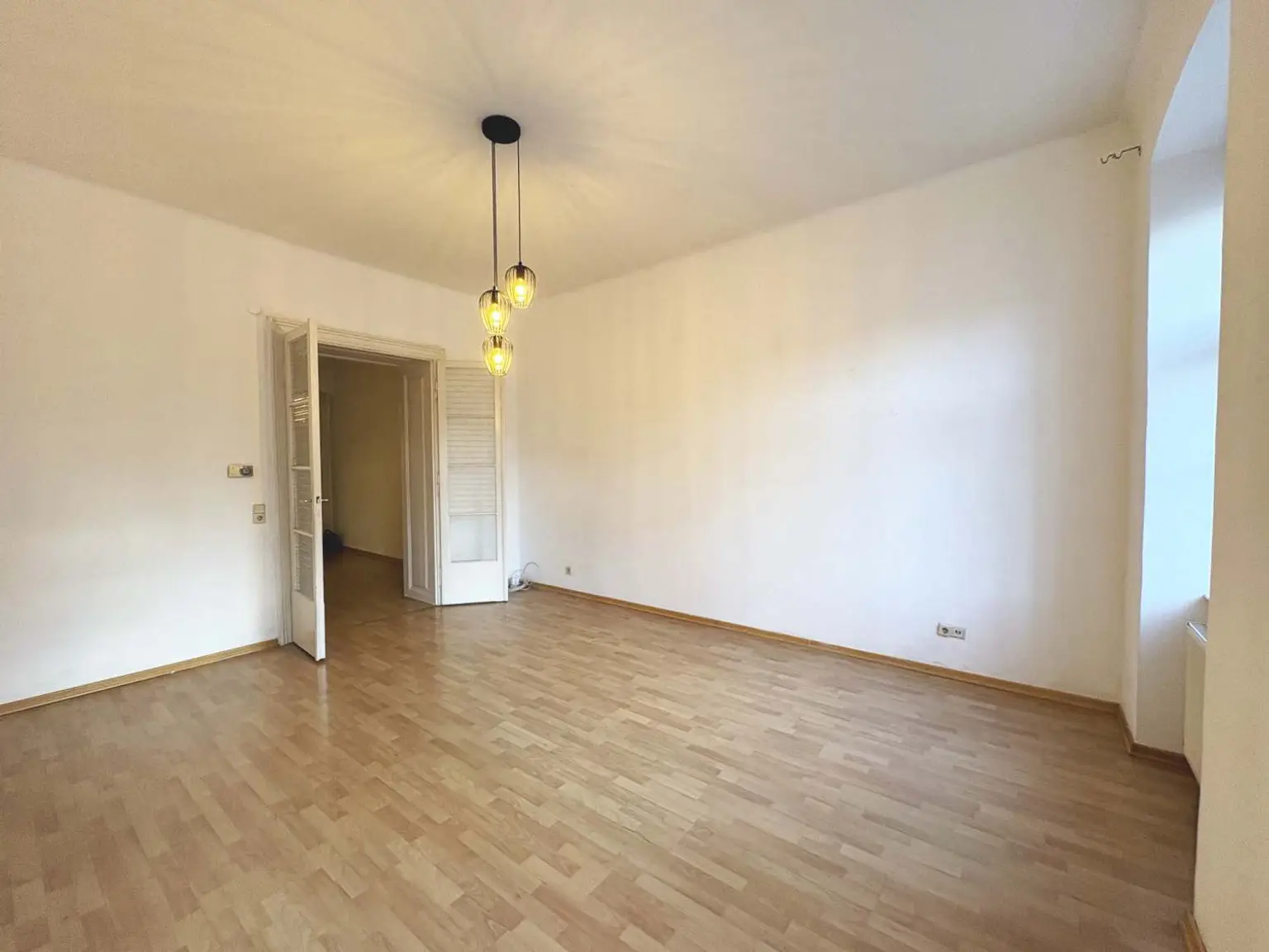 Gemütliche 2-Zimmer-Wohnung -
Parkblick - Nähe Altes AKH!