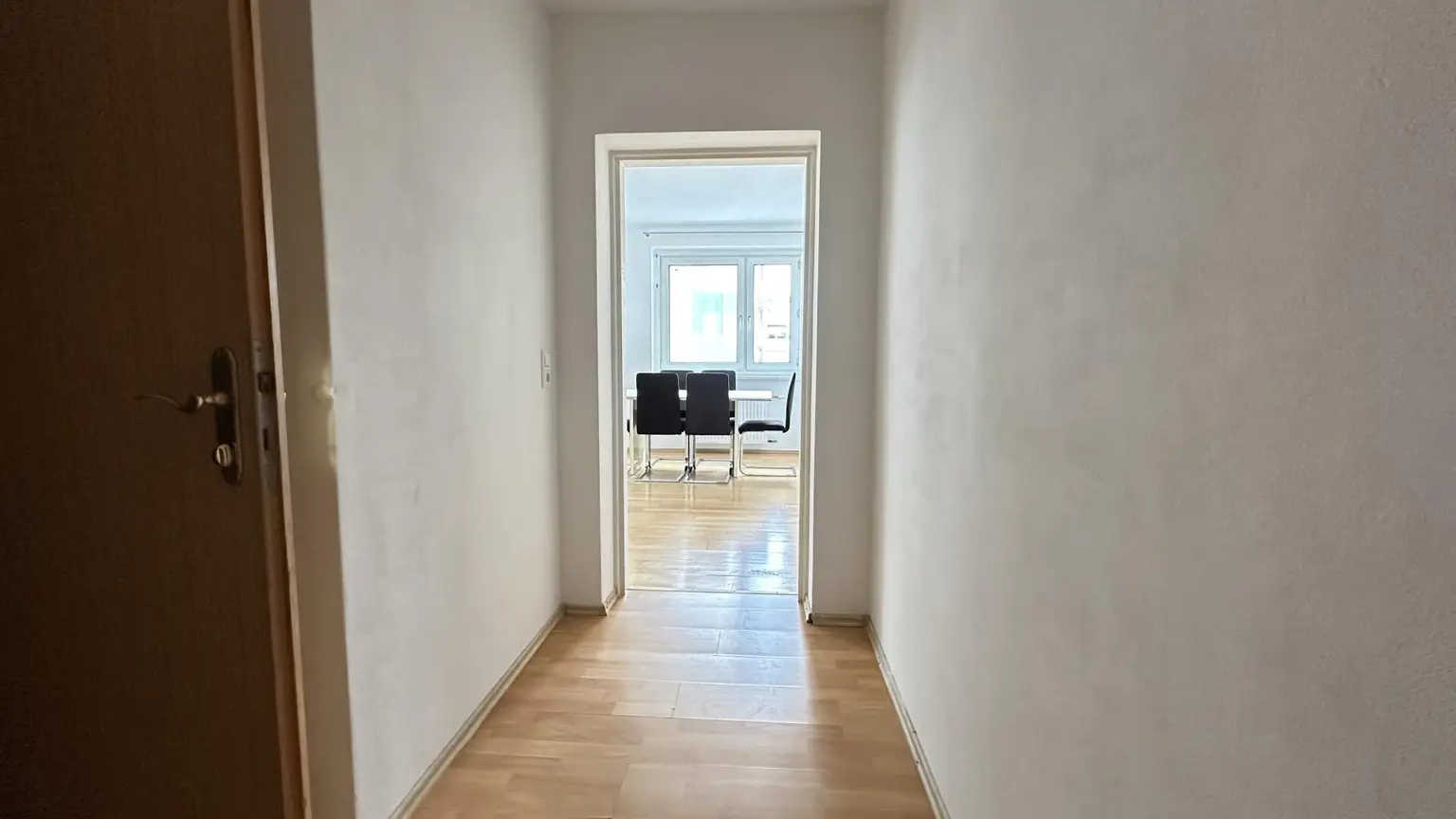 Eigentum in Graz-Eggenberg: 2-Zimmer Wohnung mit Küche & Innenhof-Parkplatz