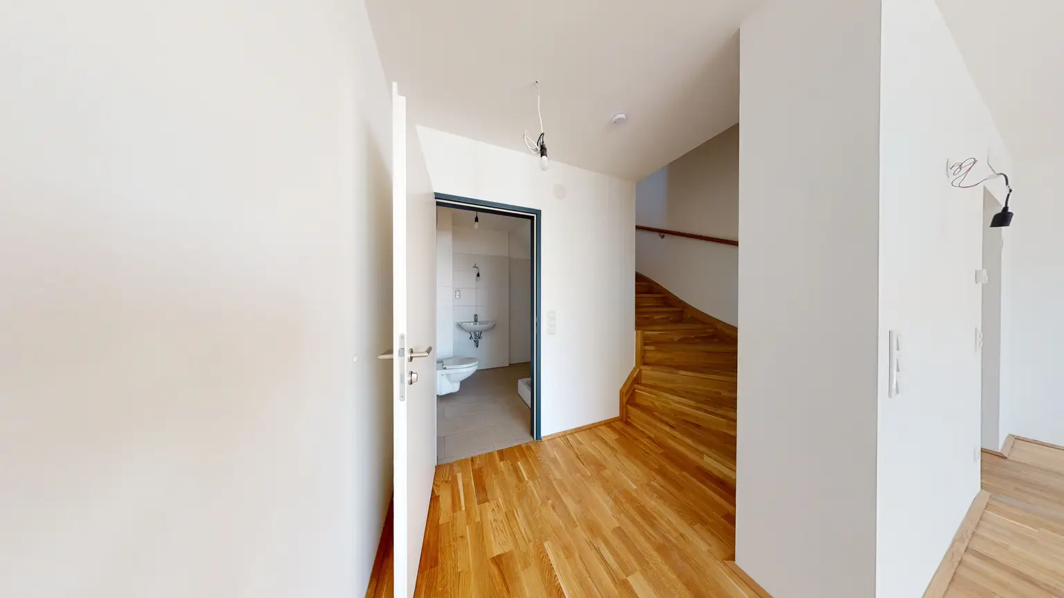 Senefeldergasse: Unbefristet - Sonnige Maisonettewohnung - Gute öffentliche Verkehrsanbindung