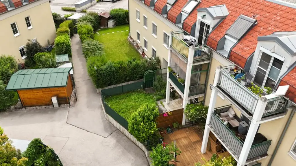 SELTENHEIT! Tolle 2-Zi.-Gartenwohnung in Ruhelage!