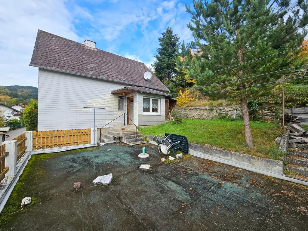 Einfamilienhaus mit herrlichem Ausblick in ruhiger Siedlungslage