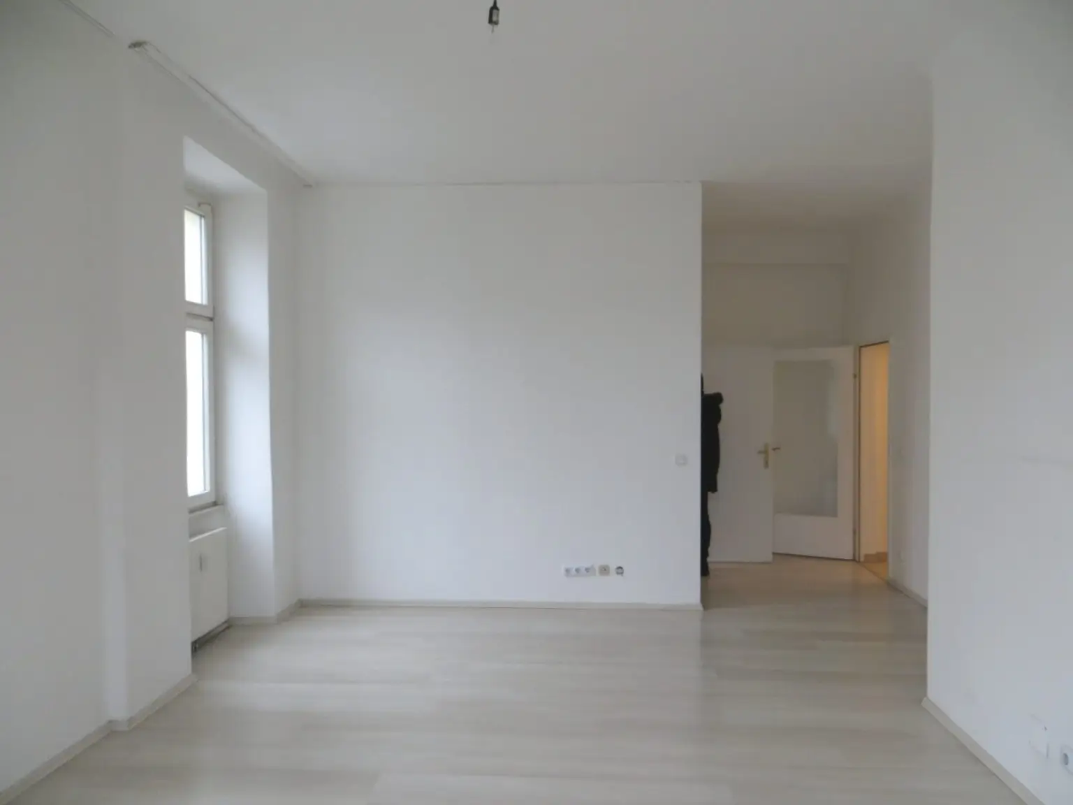 Befristet vermietete 2-Zimmer-Wohnung im sanierten Altbau.