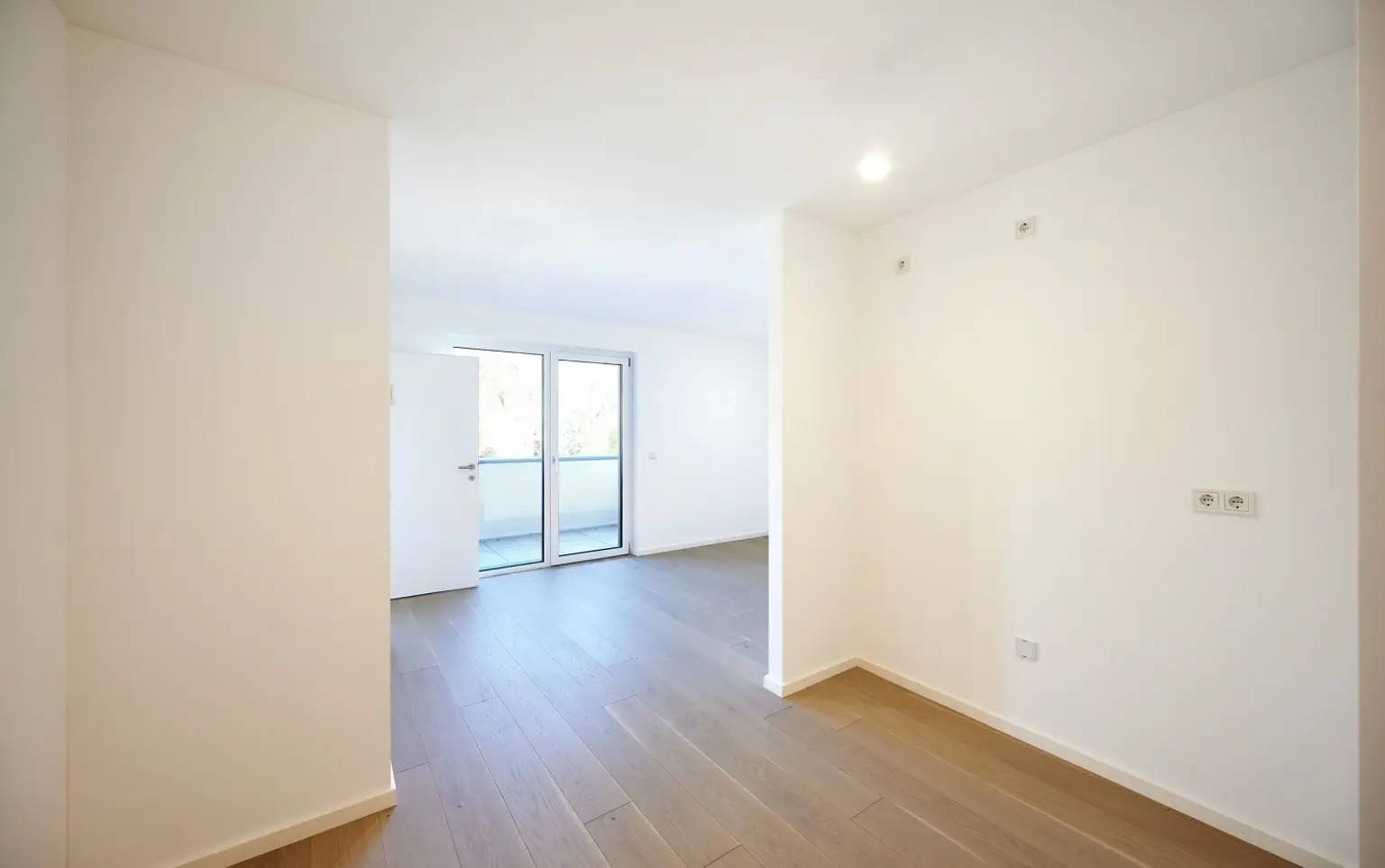 Naturnah & stilvoll – 2-Zimmer-Balkonwohnung mit Parkblick nahe der Donau!
ERSTBEZUG!