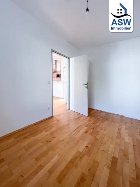 Schöne 2,5-Zimmerwohnung inklusive Küche mit schöner Loggia