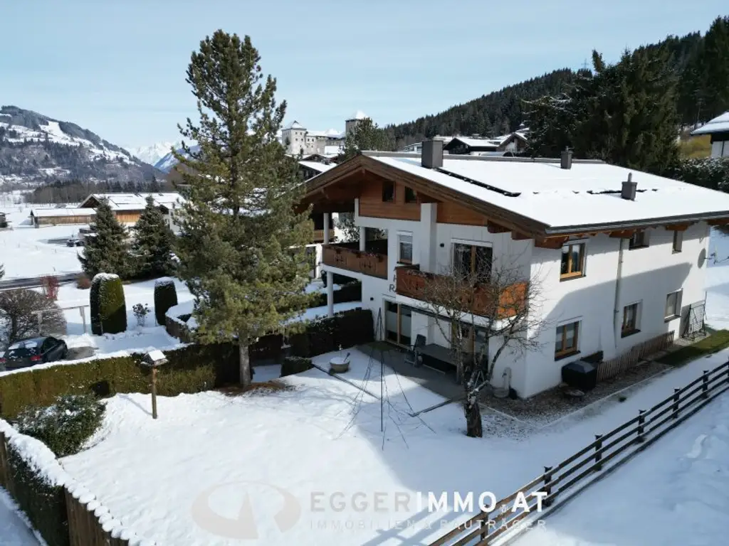 Living and Renting in the Heart of Kaprun – Exclusive Multi-Family House with Separate Apartment