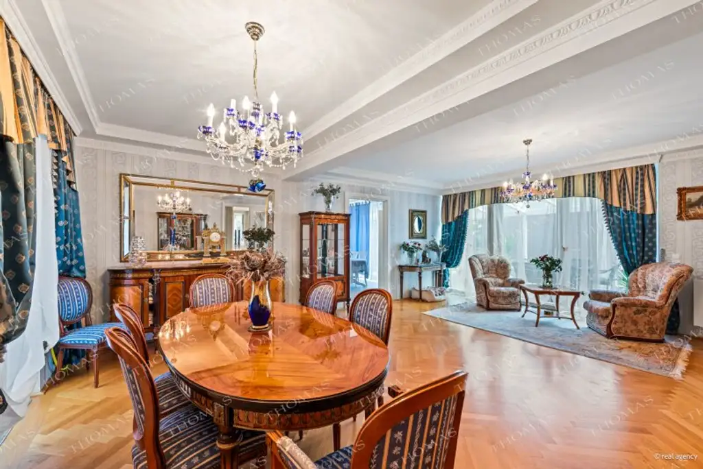 Exklusive Döblinger Villa mit Blick über Wien & die Neustifter Weinberge!