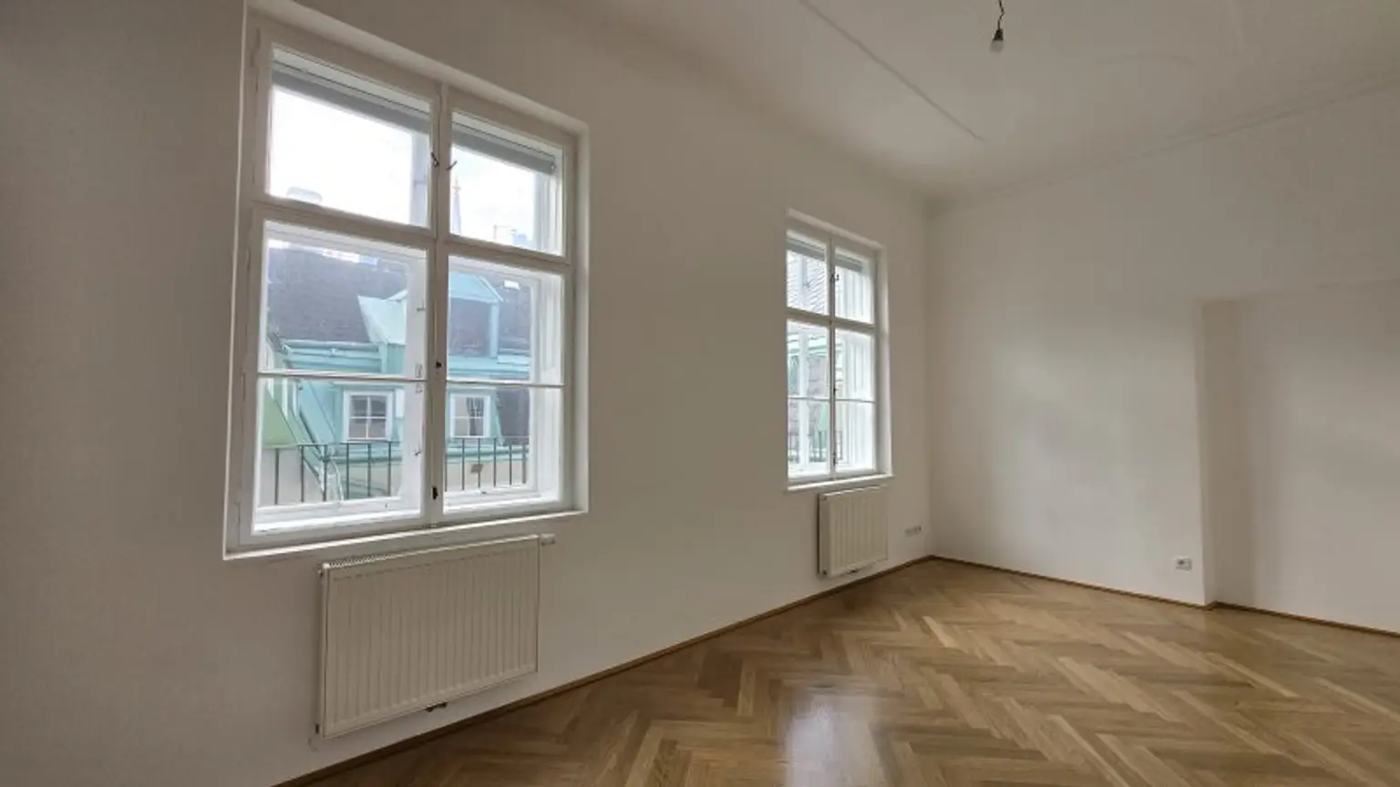 Super zentrale Innenstadtlage - ! ! ! 4.STOCK OHNE LIFT ! ! ! - Top-Zustand und ruhige Innenhofausrichtung