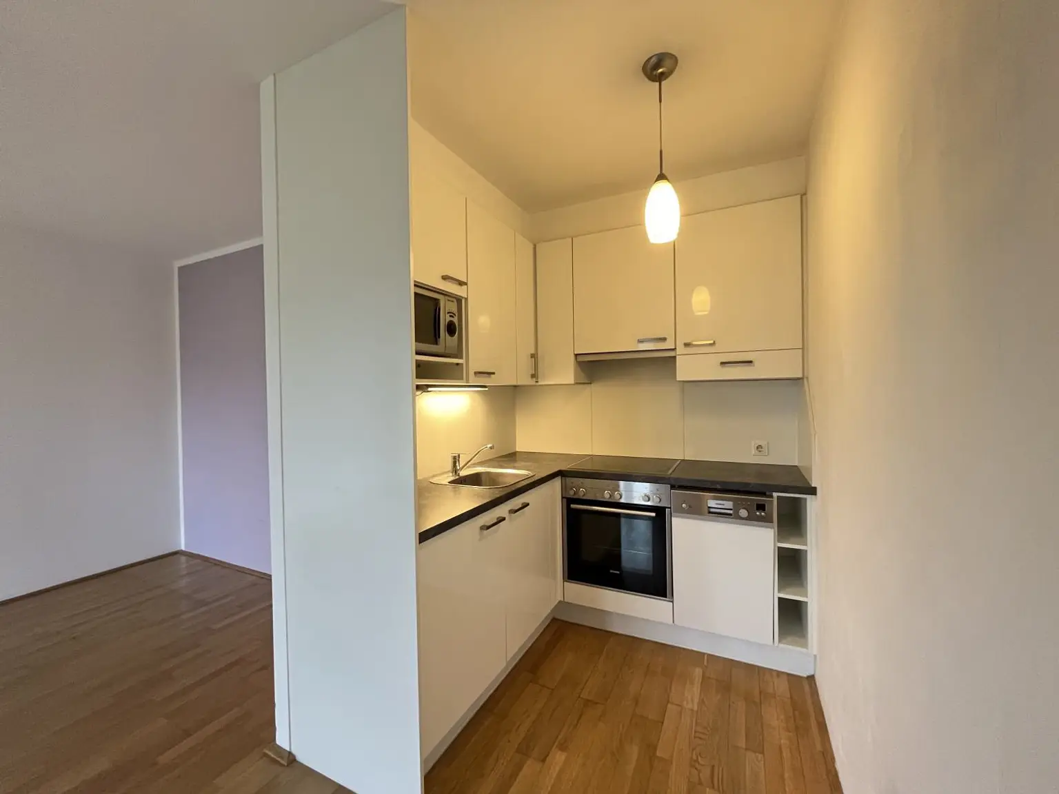 Hervorragend geschnittene 2-Zimmer-Wohnung mit Wintergarten!