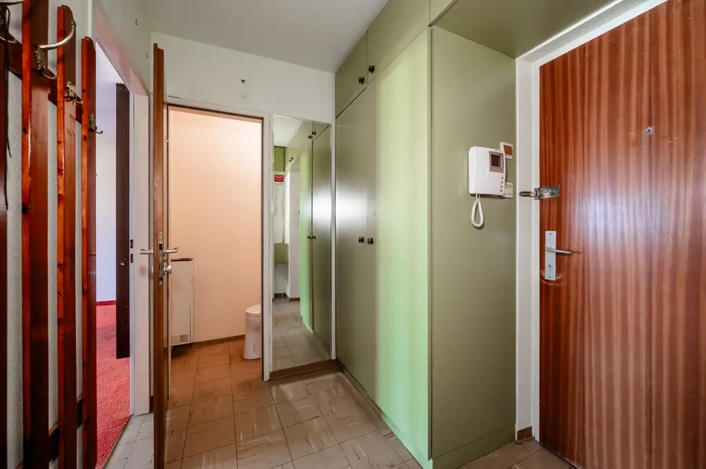 Helle 2-Zimmer-Wohnung mit Innenhofblick und eigenem Parkplatz