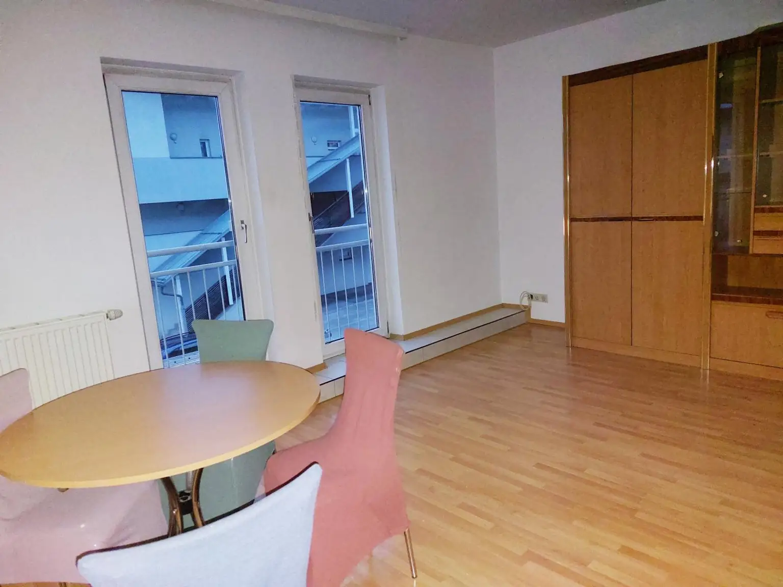 Wohnraum mit Esstisch