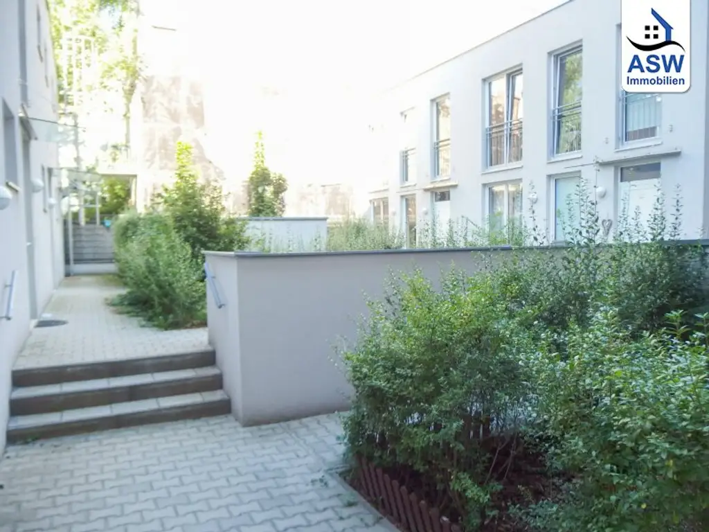 Bürowidmung: Tolle 3-Raum-Maisonette mit Terrasse und Garten